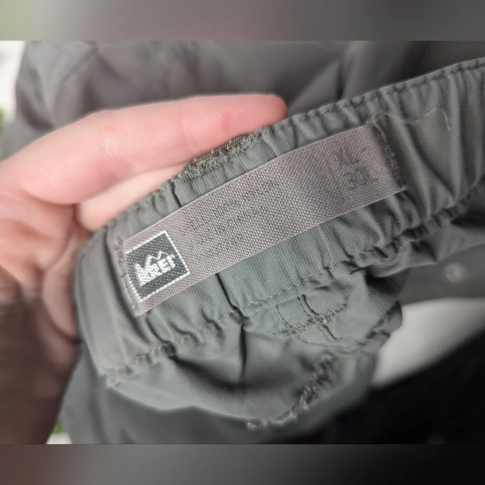 REI Convertible Pants Shorts Green Hiking Outdoor Size XL 30L